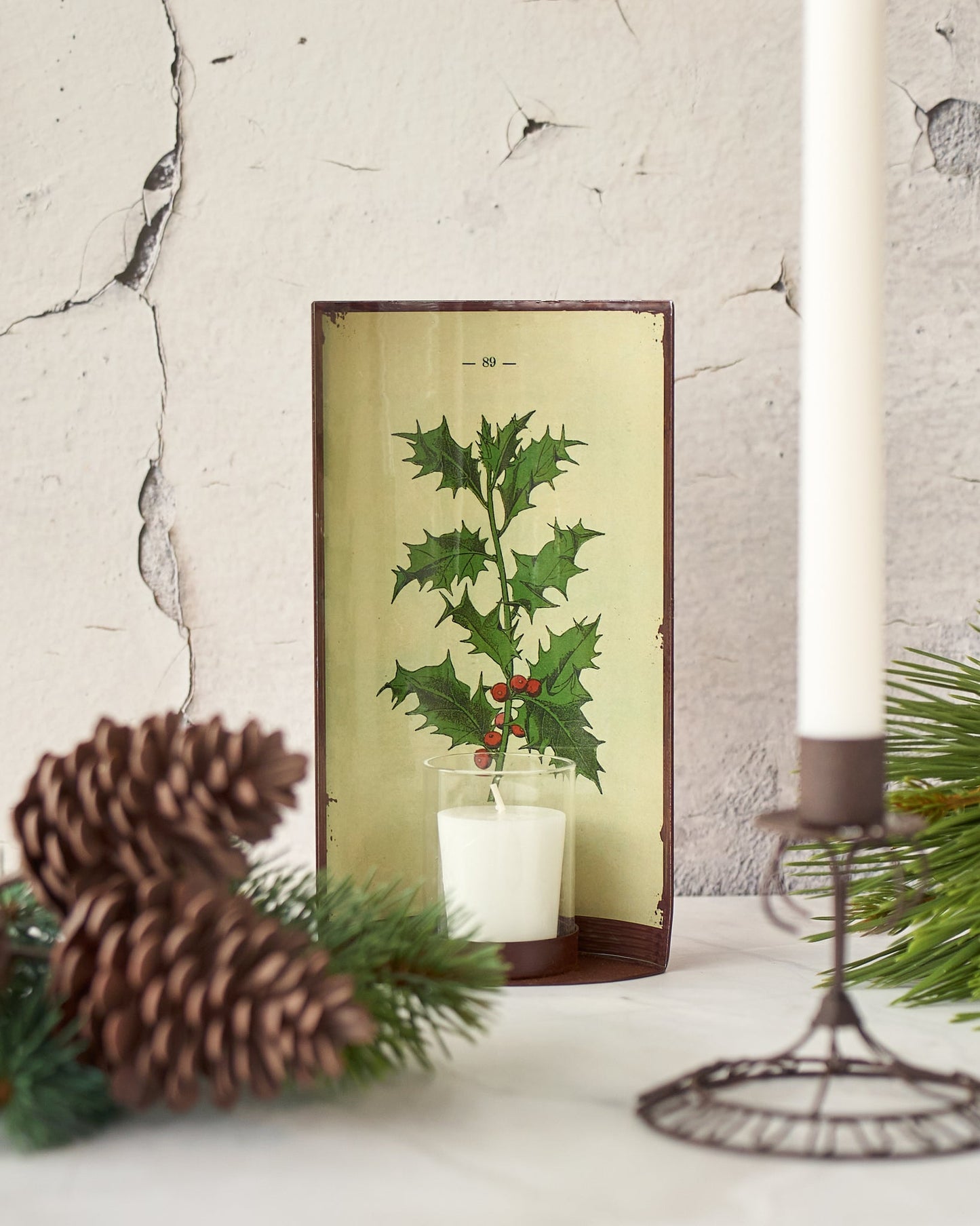 casa-verde-vintage-tin-oval-sconce-holly-21cm