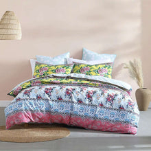 Load image into Gallery viewer, Logan and Mason Clover Spring Quilt Cover Set Queen
