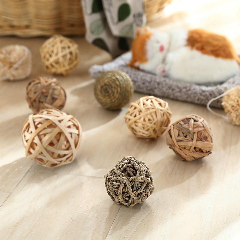 4/5PCS Pet Balls Rabbit Toys Bunny Straw Rattan Woven Chewing Ball Biting Toys - 4PCS