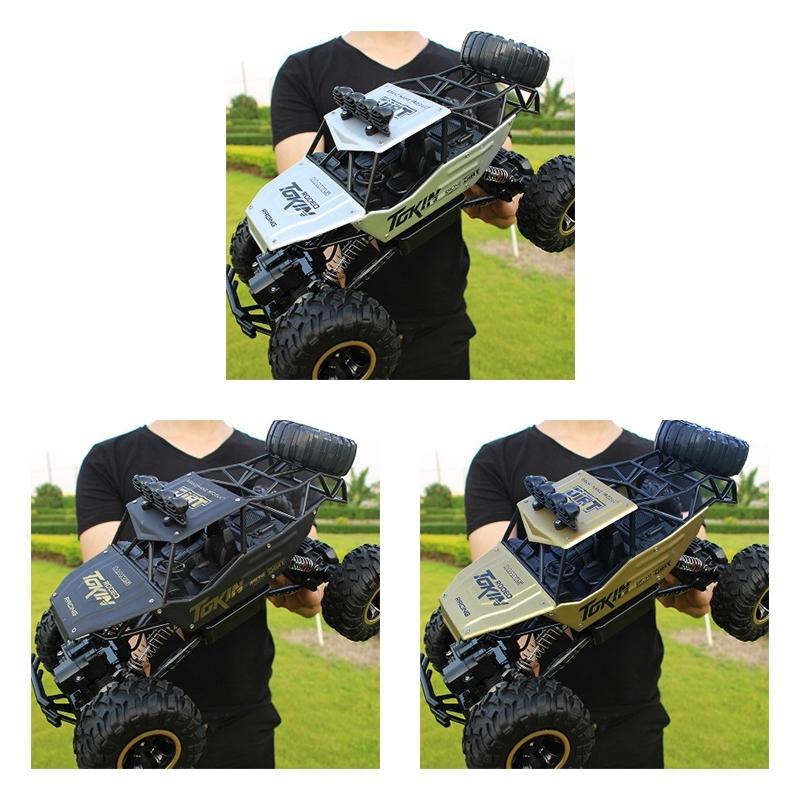 Off-road Climbing Car with 2.4ghz Remote Control and Double Motors - Gold