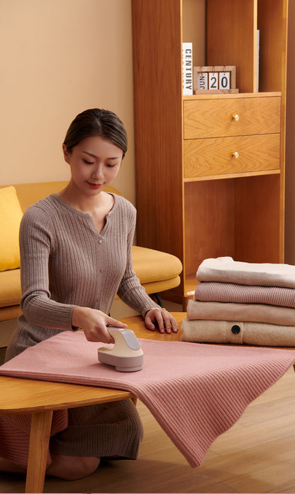 Rechargeable Electric Fabric Shaver - Powerful Lint Remover with Dual-Ring Blades & Ergonomic Design(champagne)